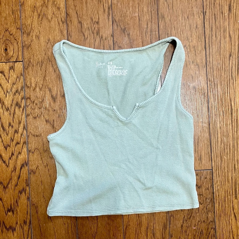 Flirtitude Active Tops | Pale green crop top